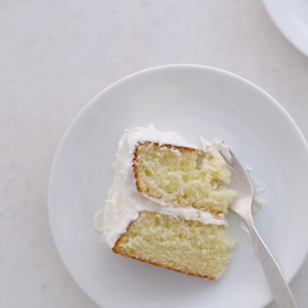🌱 Veganuary Recipe: My favourite pineapple cake